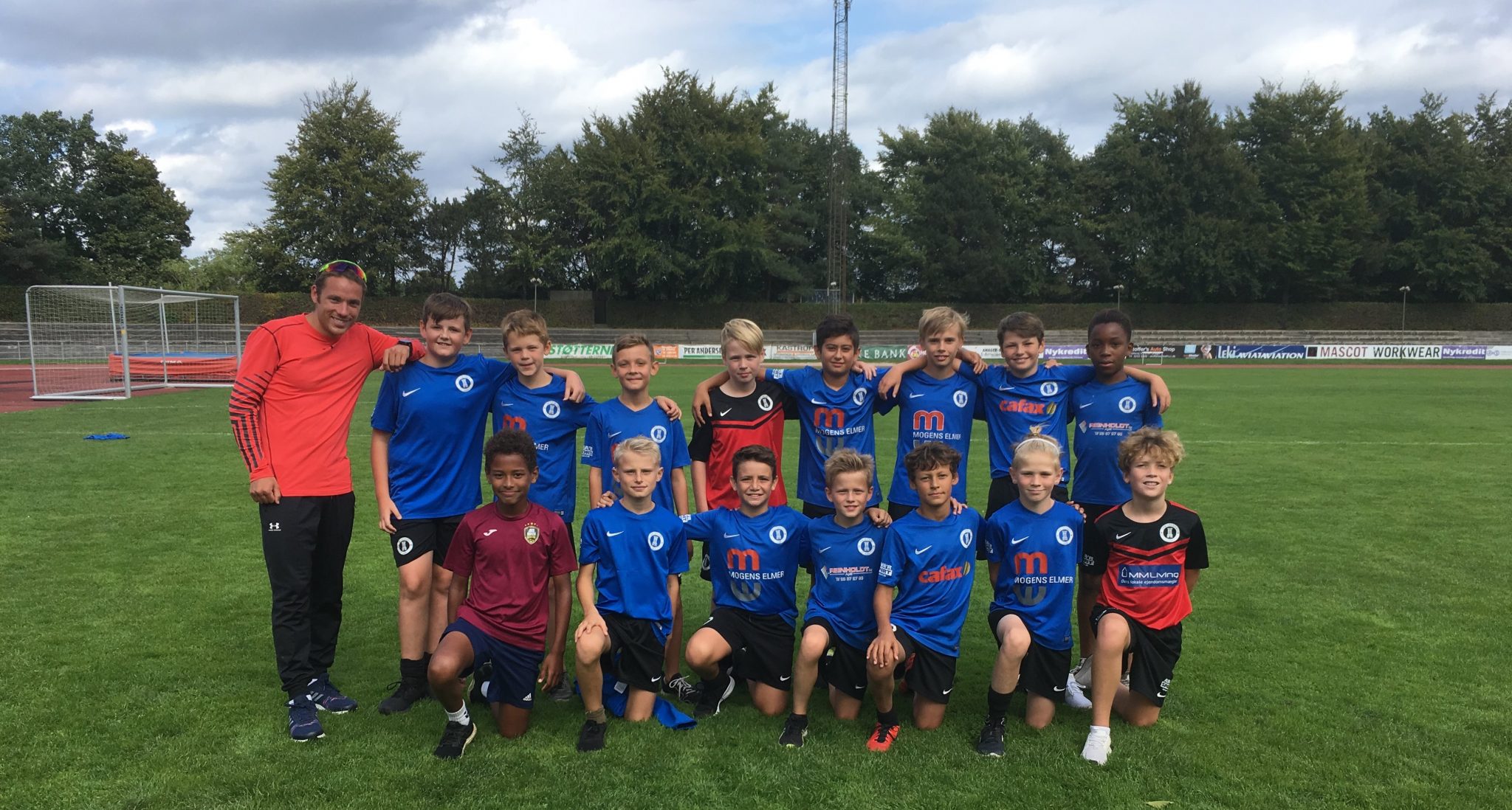 STOLT PERSONLIG TRÆNER KICKSTARTER 3 MÅNEDERS TRÆNING TIL 15 SEJE U12 FODBOLDSPILLERE HOS AB TÅRNBY FODBOLDKLUB