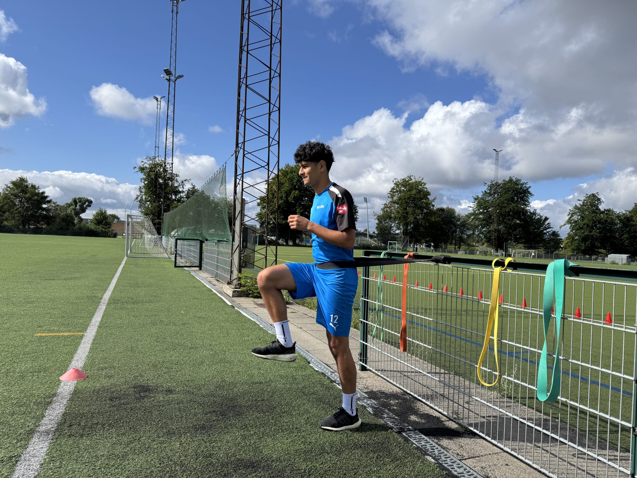 Bliv en hurtigere fodboldspiller med sprint-elastikker: Hvad skal der til?